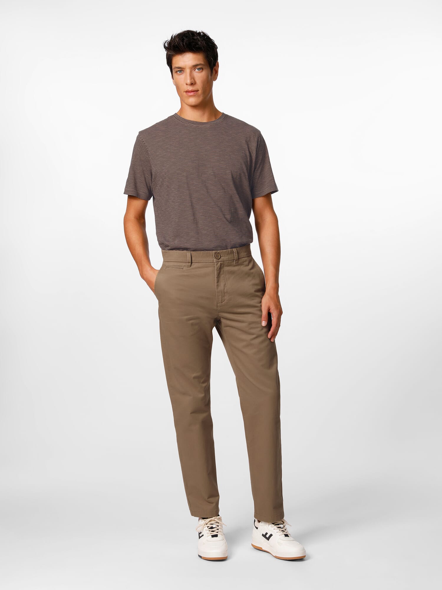 chinos-herren-632dso-1.jpg